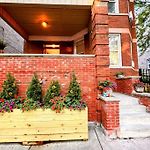 Modern Vintage 2Br Walkable To Dining & Lakefront