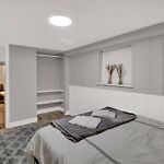 Logan Square Monthly Apartament