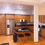 3Bd/2Ba In Historic Hyde Park Neighborhood W/ Parking Near University Of Chicago