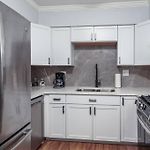 Mtm Fully Furnished Rental In Old Town - 2 Beds