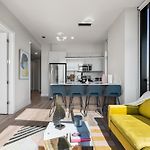 Avra Stylish Apartments Prime West Loop Location Near Union Park
