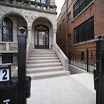City Villa Sleeps 10-20 Free Tv & Parking