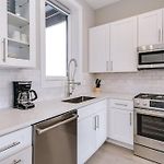 Stunning Condo #2 - Downtown River North