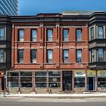 Beautifully Remodeled Flat Downtown #3N