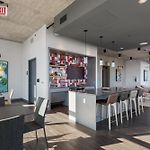 Fulbrix Bright Designer Apartments With West Loop Views