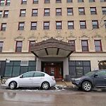 Cozy & Radiant 2Br Apartment - Bstone 605