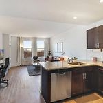1Br Chic & Elite Apt In Hyde Park - Shoreland 714