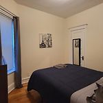 Chateau De Woodlawn - Peaceful 3 Bedroom Apartment.