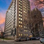 Inviting 2-Bedroom Apt In Hyde Park - The Blackwood Rep