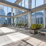 Linea Luxury Living With Indoor Pool And Rooftop Views In The Loop
