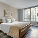 Gold Coast 2Br W Outdoor Terrace Nr Beach L Chi-1016