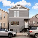 Chicago Treasure 4 Bed Getaway