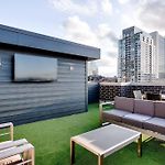 Breathtaking Chi Unit In River North With Rooftop Deck - Penthouse A - Sleeps 11