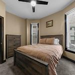 Romantic 3 Bed Home In The Heart Of The Park