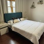 3Br Modern Apt • Gym • Workspace • Quiet Location