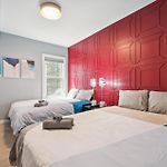 Wrigley 2Br, 1Ba With Free Parking