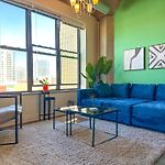 Modern Chicago 2Br Apartment With Skyline View, Optional Parking & Gym Access Near Mccormick, Museum Campus, Grant Park & Soldier Field
