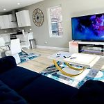 Wonderful And Cozy Chicago Top Unit Apartment
