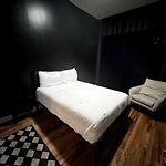 Vogue Bucktown Suite