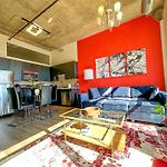 Mccormick Place Secret Oasis With Optional Parking For Up To 8 Guests
