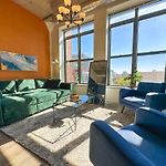 Family Friendly 2Br South Loop Suite With Optional Parking And Gym Access Sleeps Up To 8 Near Mccormick Place And Soldier Field