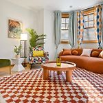 Designer Apt Billiards Private Patio 1 Parking