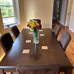 Gorgeous North Kenwood Hyde Park Unit