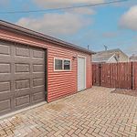 Queen Beds, Long Stay, Garage Parking, Near Train