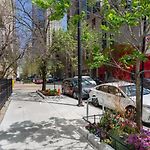Blueground River North 2Bd Apartment Chi-1114