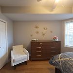 Beautiful Big 3 Bedroom Quiet Apt Near Downtown