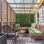 Duplex 3 Bed 2 Bat Apt Steps From Lincoln Square