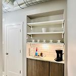 Modern Pilsen Chicago Apartment 2 Bedroom