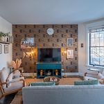 Wrigleyville Suites
