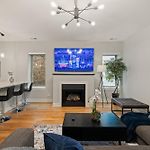 Cozy Chicago 3Bd 2Bath Retreat With Balcony