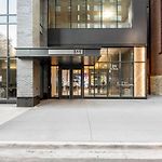 River North 1Br W Gym Pool Roof Nr Riverwalk Chi-819
