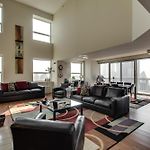 The Penthouse At Grand Plaza