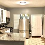 Urban Coach Penthouse - Near Train, Medical District, And Downtown