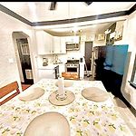 Quiet 1Br, Eat-In Kitchen, Close To Midway