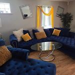 Comfortable & Relaxing Charming 3Br Unit