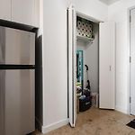 Elegant Style Loft Montrose Beach Rooftop Wfh Gym