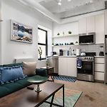 Elegant Style Loft Montrose Beach Rooftop Wfh Gym