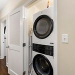 Medical District 2Br With Jacuzzi & Parking