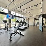 1 Free Parking Gym Balcony Sleeps 10