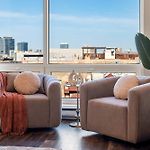 Luxury 2Bd-2Ba View-Gym-Rooftop