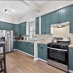 Spacious Apartment In Awesome Chicago With Wifi, Ac
