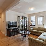 Wrigleyville Home Away From Home! 5 Mins From Downtown! Steps From Lake!! Cozy!