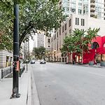 River North 1Br W Coffee Shop Gym Nr Lake Chi-972