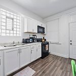 Cozy Woodlawn Retreat 2
