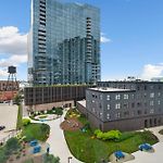 High-Rise 4Br W Views Comfort & Space