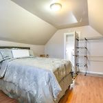2 Mi To Red Line: Chicago Home Near Sherman Park